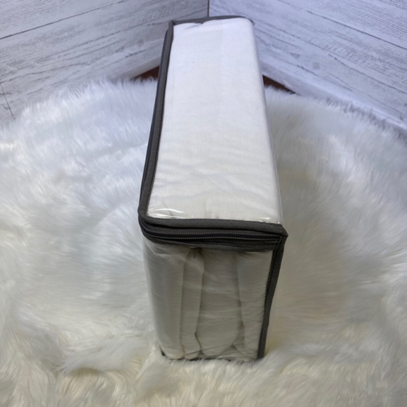 ⭐️SEE NEW LISTING⭐️Full 4pc White Flannel Bedsheets - Picture 2 of 4